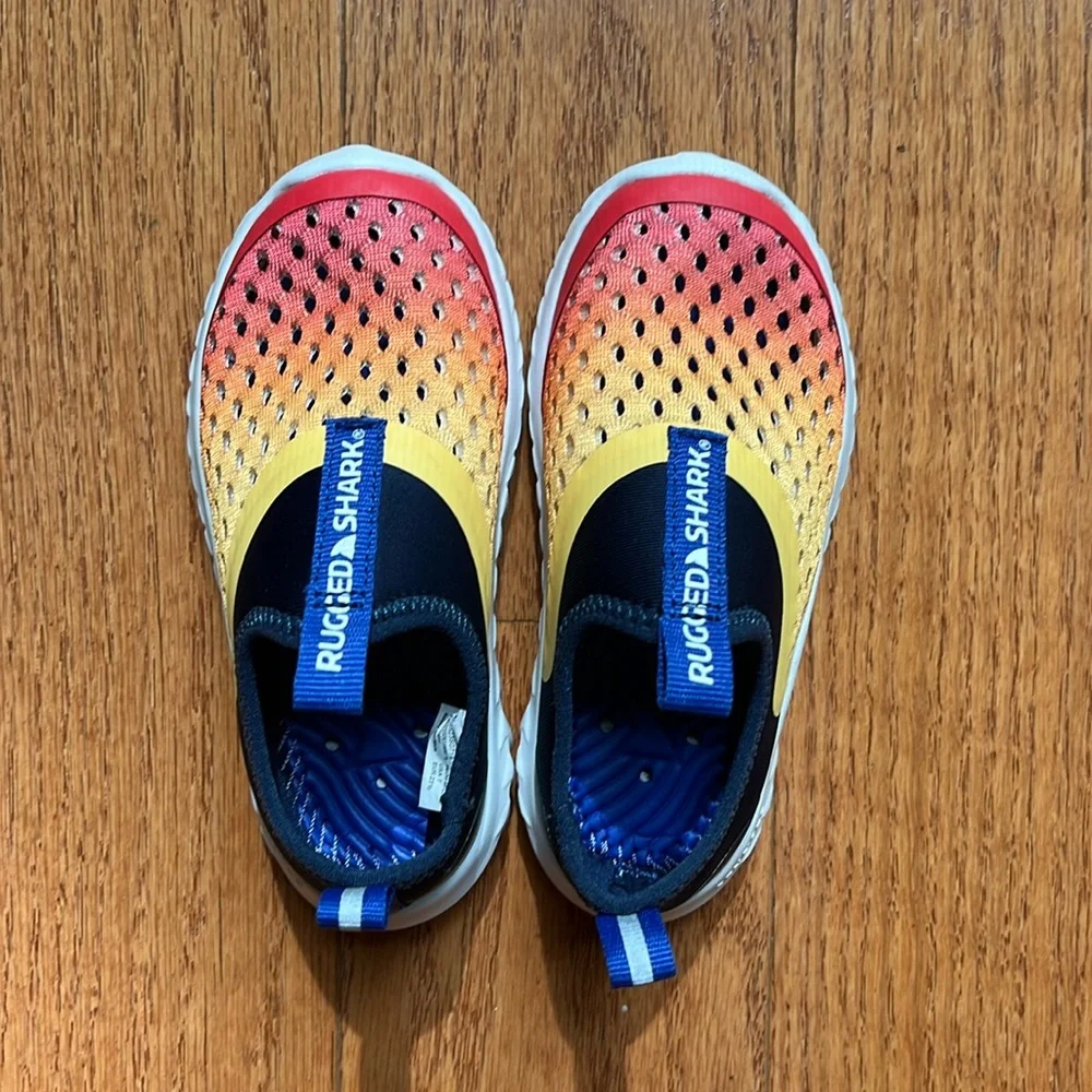 Rugged shark, toddler water shoes, size 7